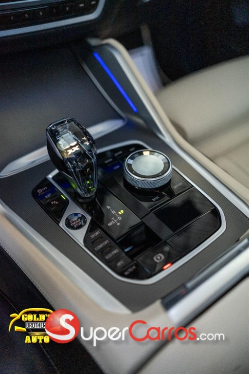 2022 BMW X 6 xDrive40i — foto 11 / 12