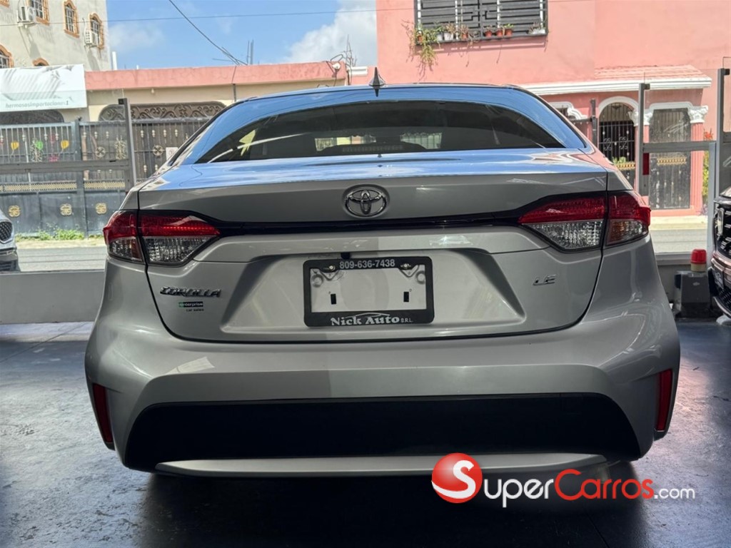 2020 Toyota Corolla LE — foto 9 / 11
