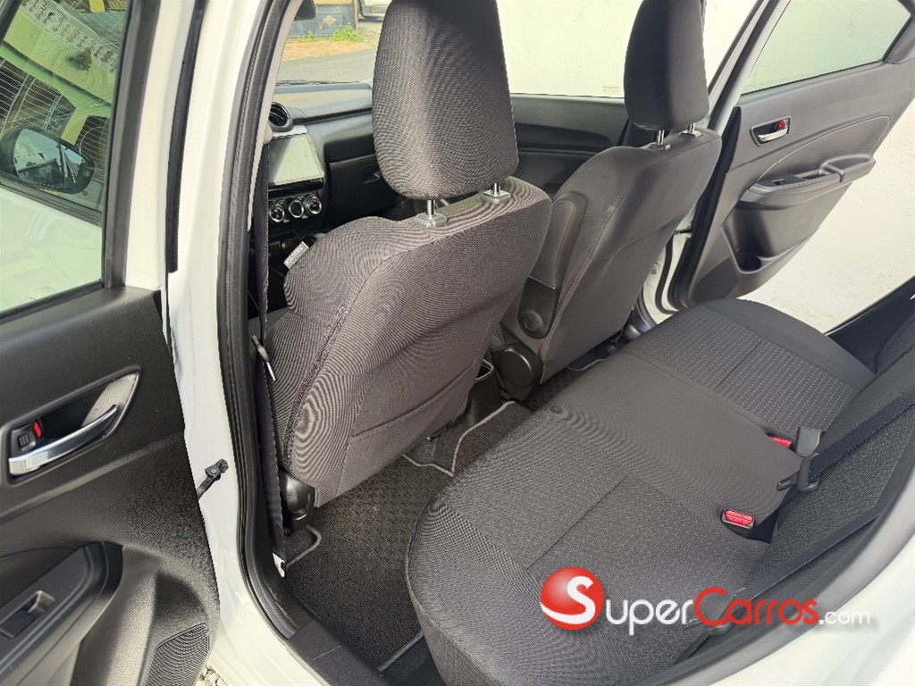 2020 Suzuki Swift — foto 6 / 12