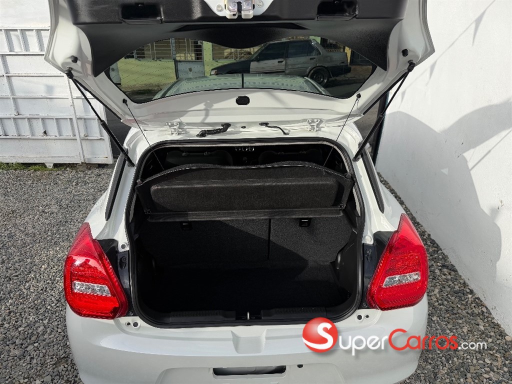 2020 Suzuki Swift — foto 10 / 12