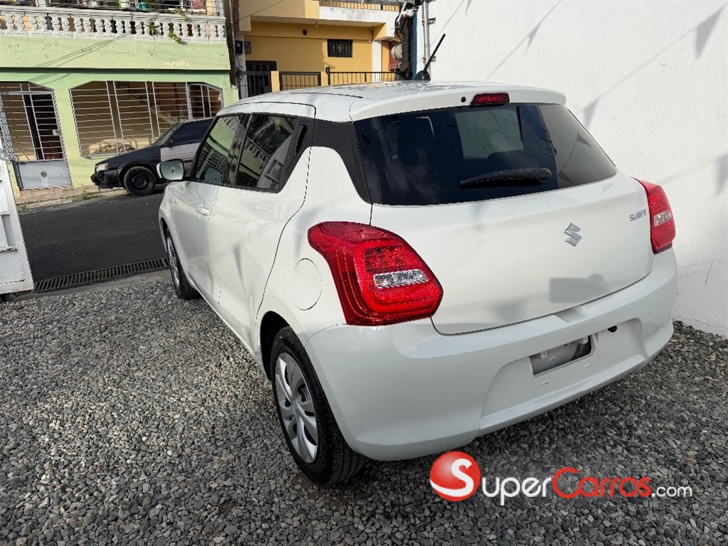 2020 Suzuki Swift — foto 11 / 12