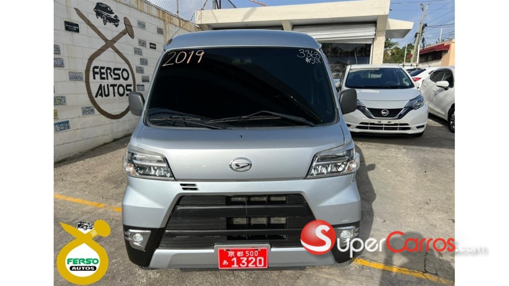 2019 Daihatsu Hijet — foto 3 / 10