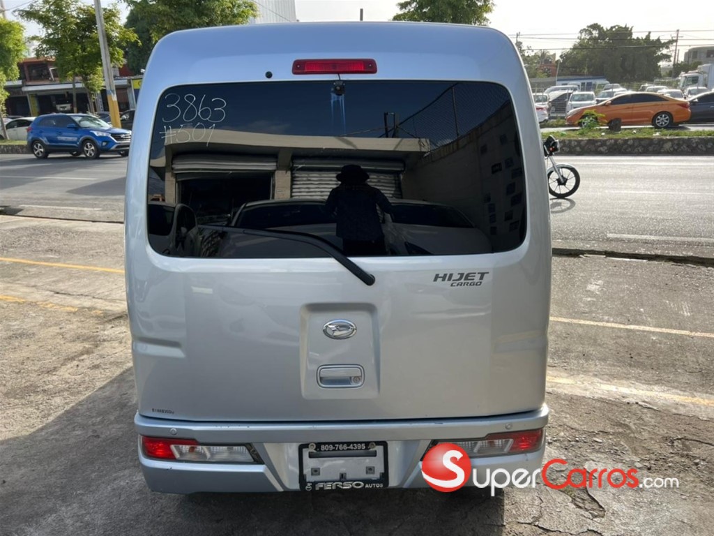 2019 Daihatsu Hijet — foto 9 / 10