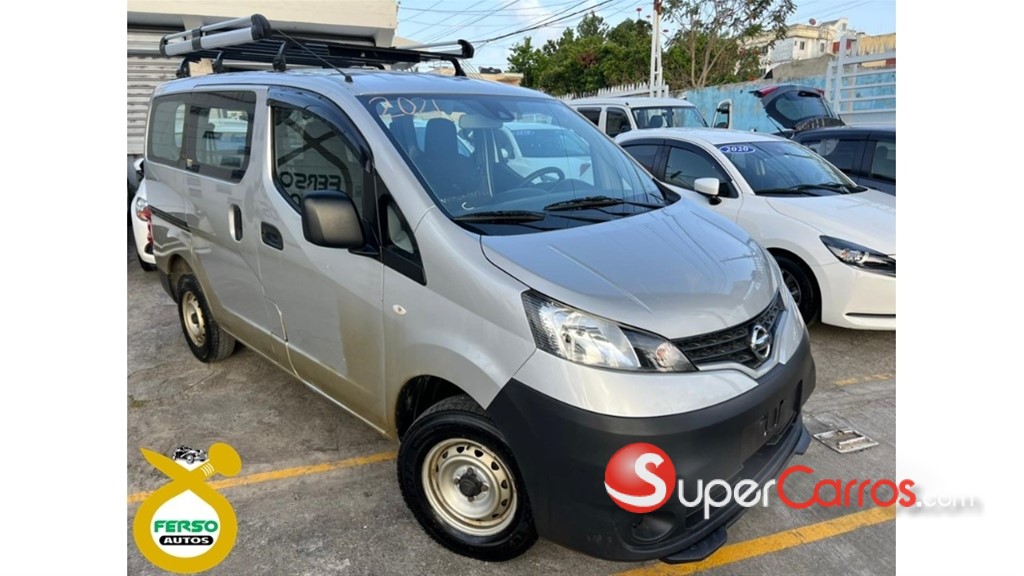 2021 Nissan NV 200 — foto 2 / 10