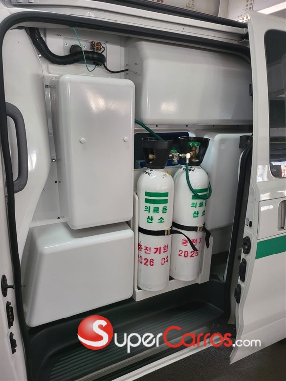 2017 Hyundai Grand Starex AMBULANCIA — foto 8 / 12