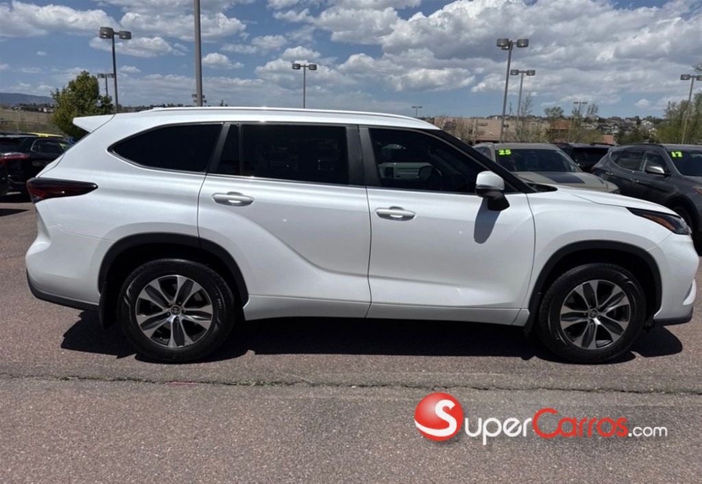 2024 Toyota Highlander XLE — foto 6 / 10