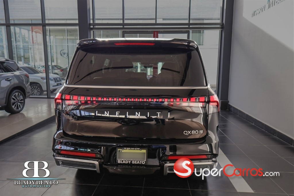 2026 Infiniti QX-80 — foto 10 / 12