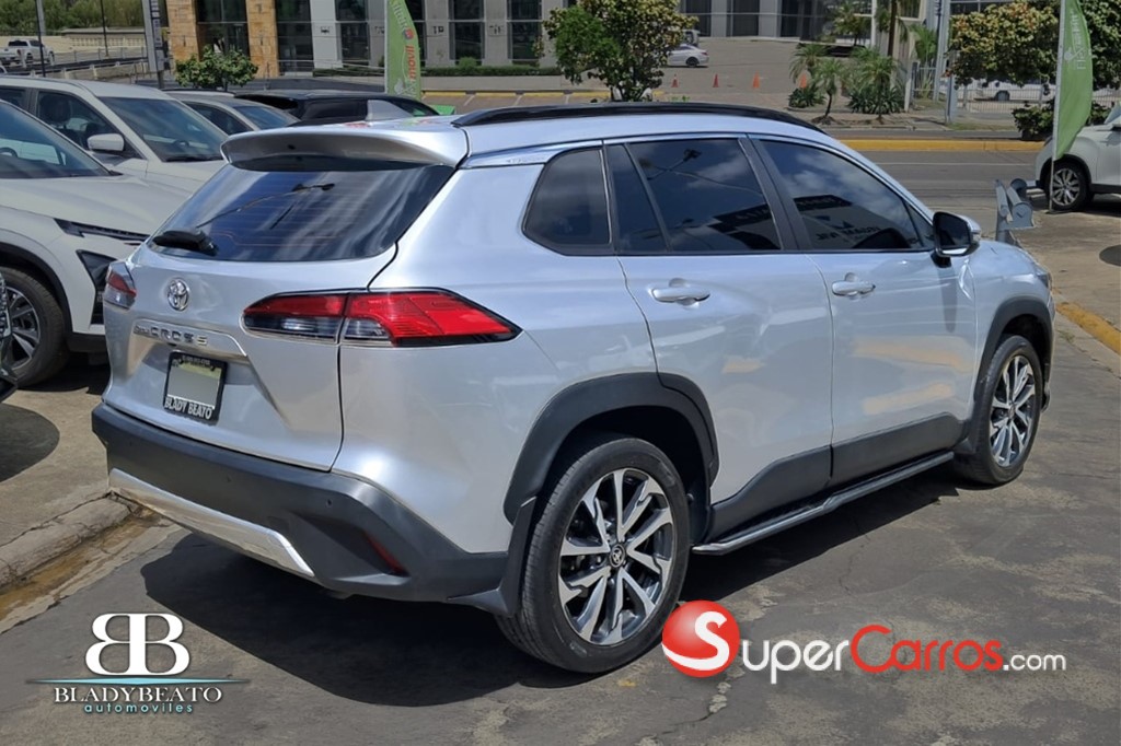 2022 Toyota Corolla Cross Limited — foto 7 / 8