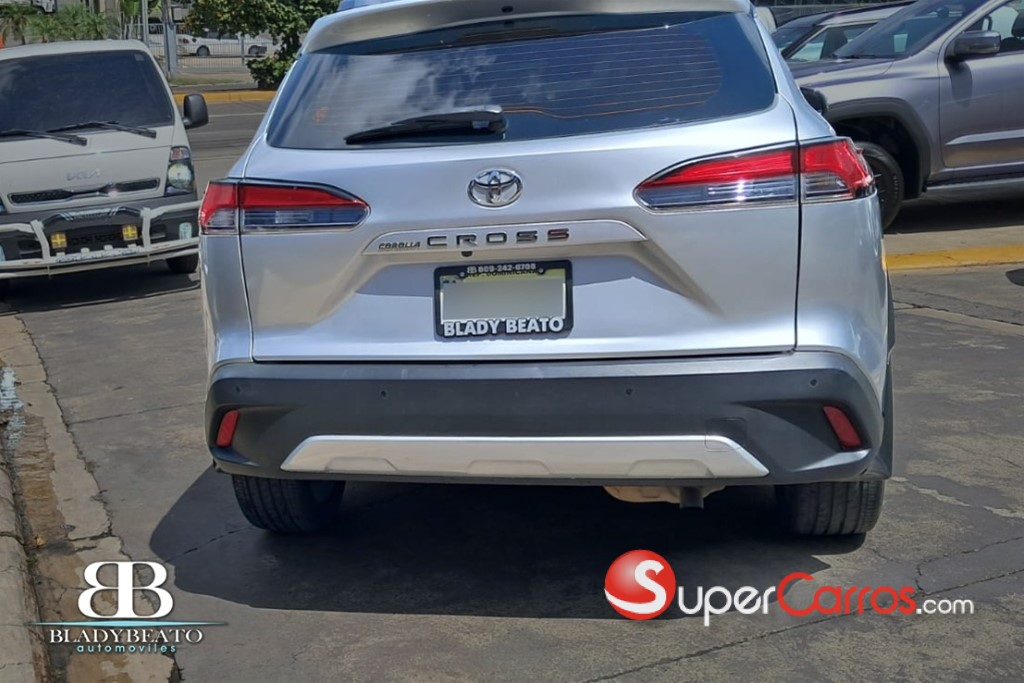 2022 Toyota Corolla Cross Limited — foto 8 / 8