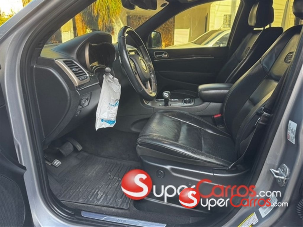 2014 Jeep Grand Cherokee Overland — foto 10 / 12