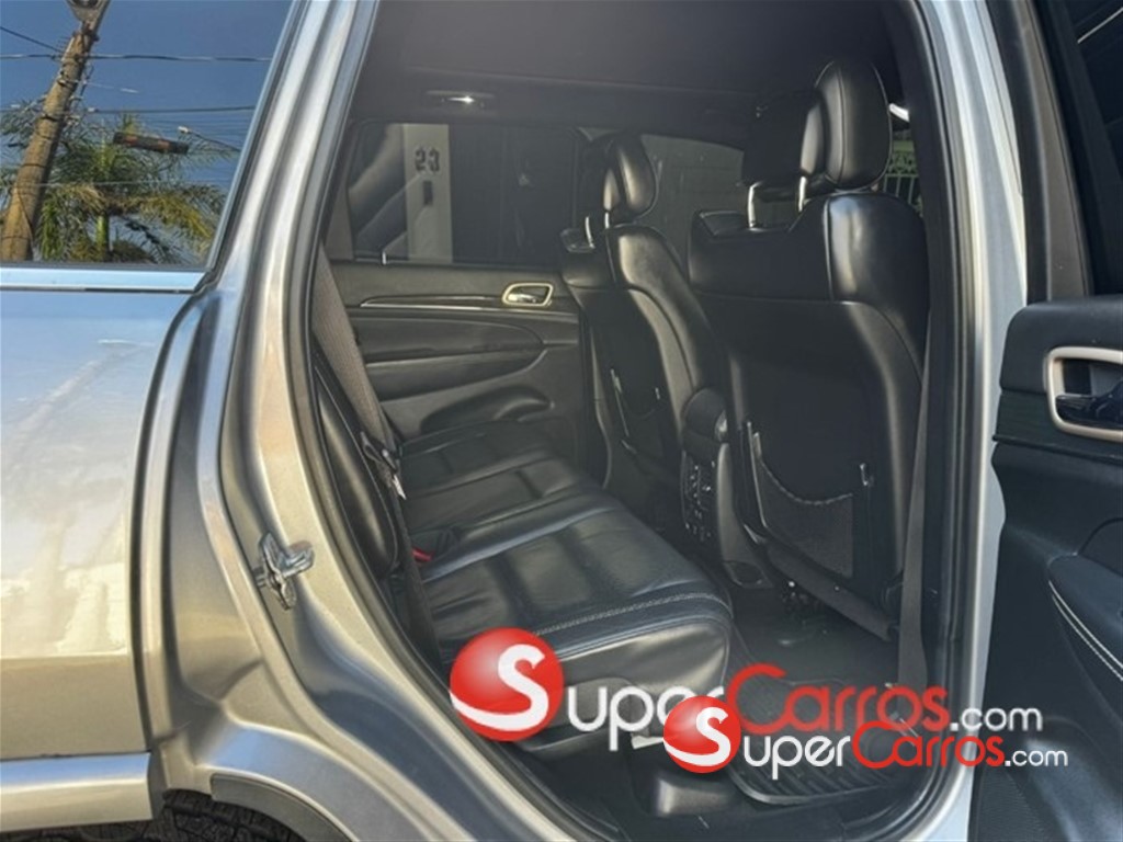 2014 Jeep Grand Cherokee Overland — foto 12 / 12