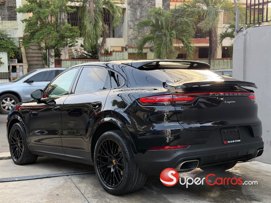 2020 Porsche Cayenne Coupe — foto 4 / 12