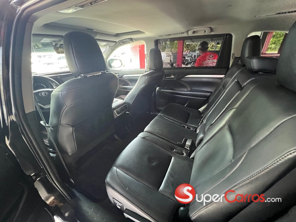 2019 Toyota Highlander XLE — foto 6 / 12
