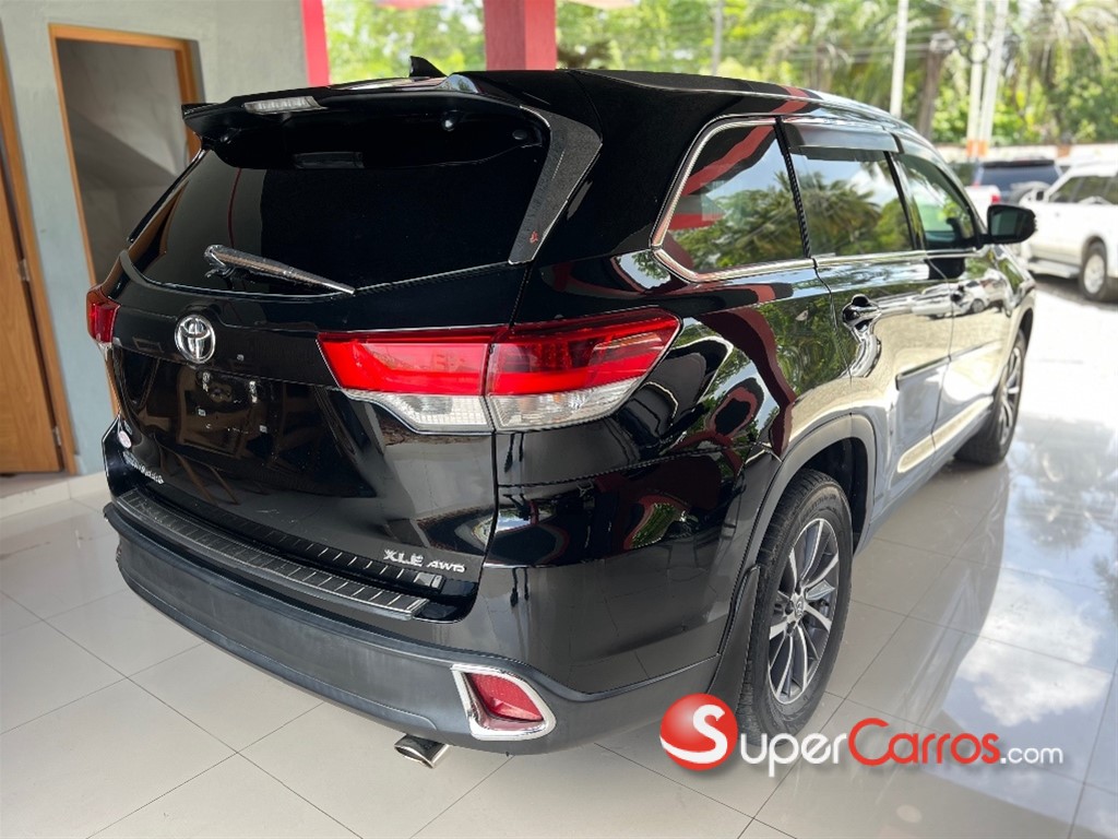 2019 Toyota Highlander XLE — foto 10 / 12