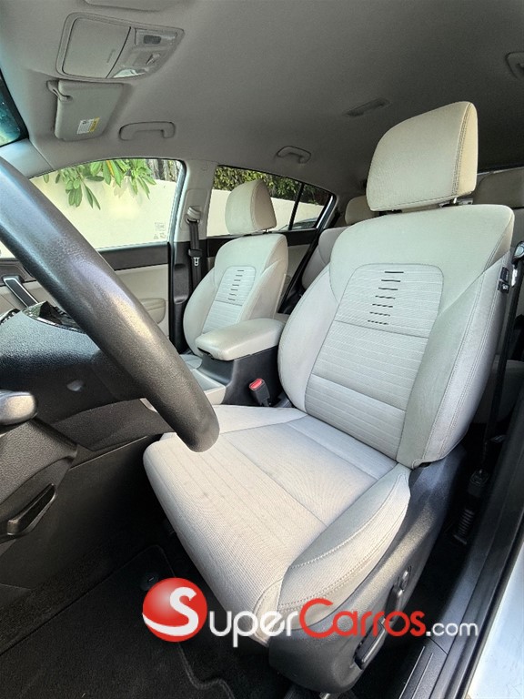 2021 Kia Sportage LX — foto 8 / 11