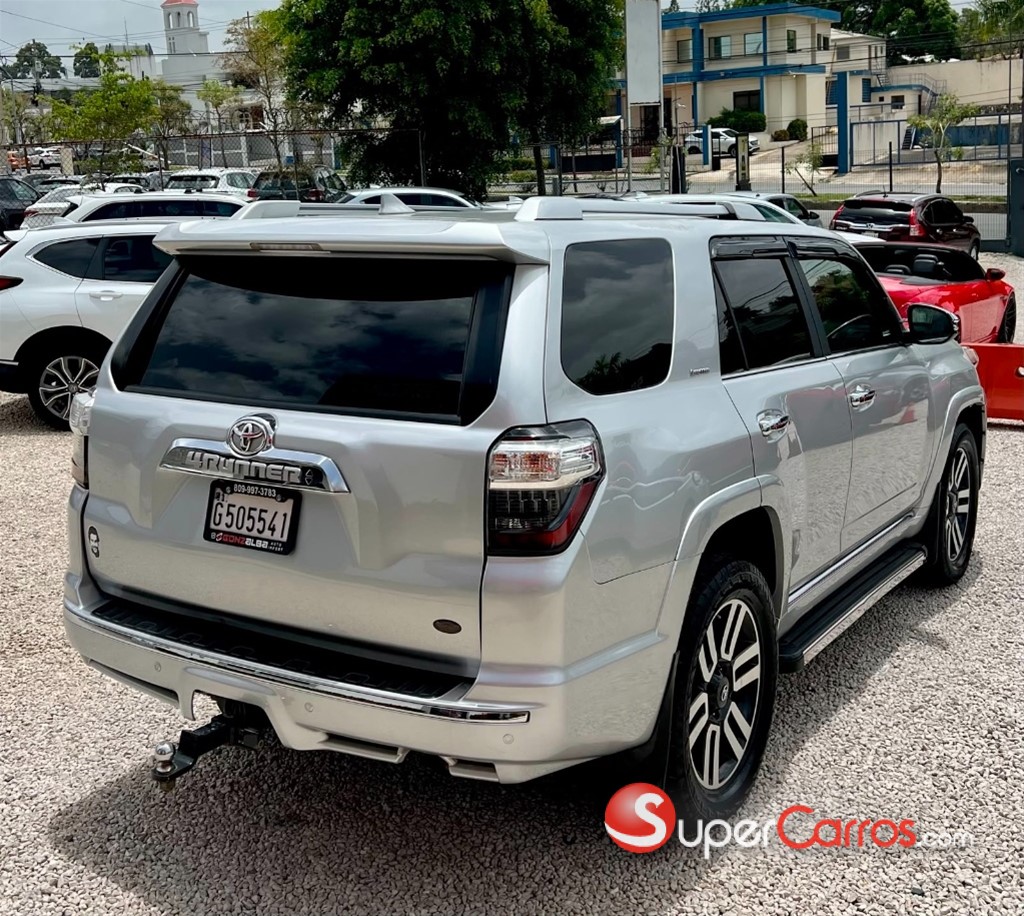 2016 Toyota 4 Runner SR5 Premium — foto 3 / 12