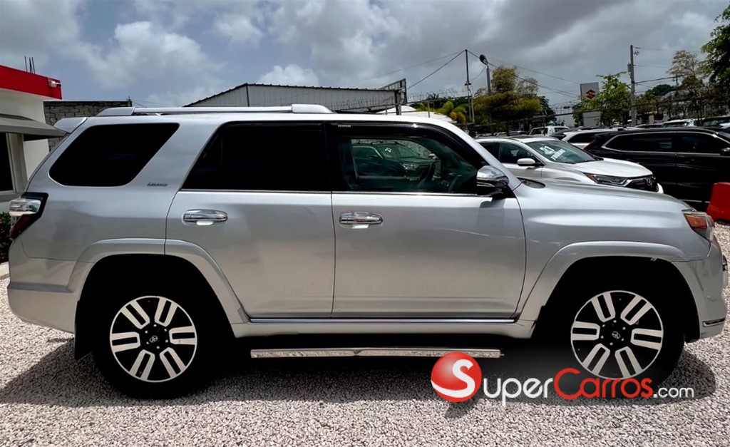 2016 Toyota 4 Runner SR5 Premium — foto 4 / 12