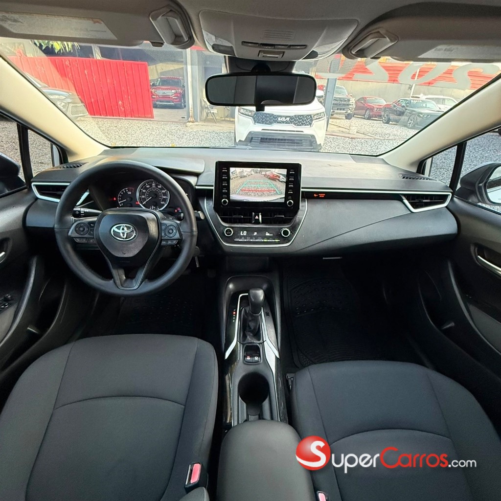 2020 Toyota Corolla LE — foto 8 / 12