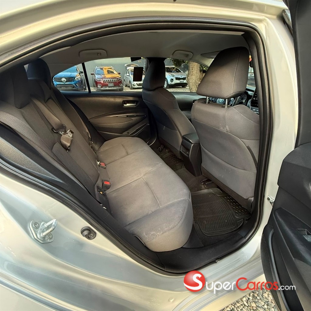 2020 Toyota Corolla LE — foto 10 / 12