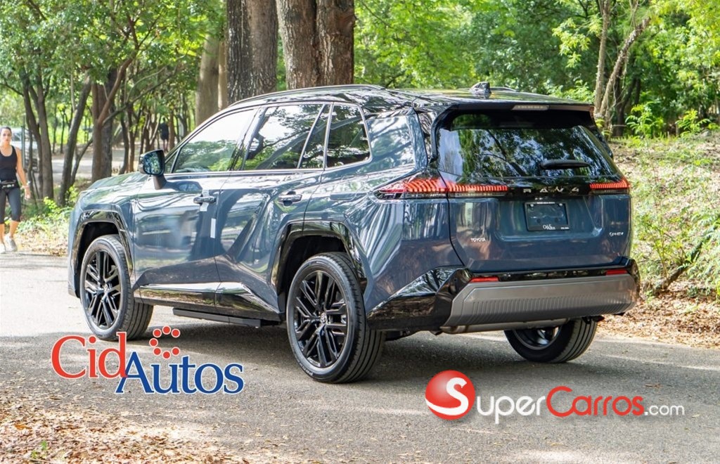 2027 Toyota RAV4 Plug-In Hibrid — foto 3 / 12