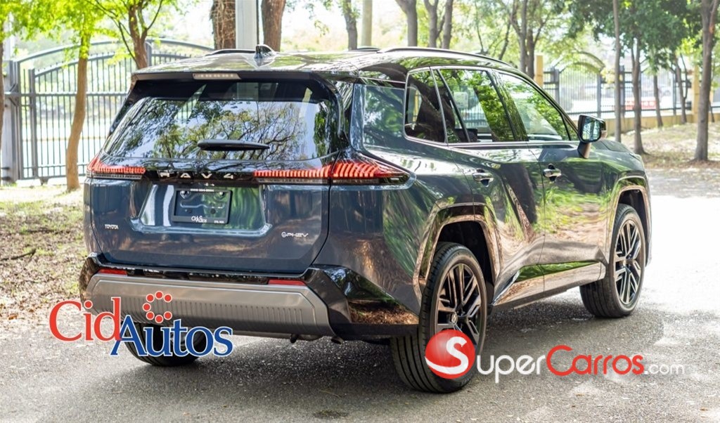 2027 Toyota RAV4 Plug-In Hibrid — foto 4 / 12