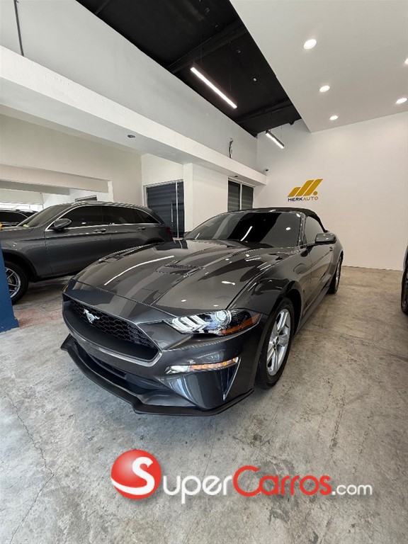 2019 Ford Mustang Ecoboost — foto 2 / 12