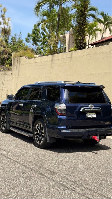 2015 Toyota 4 Runner SR5 Premium — foto 4 / 12