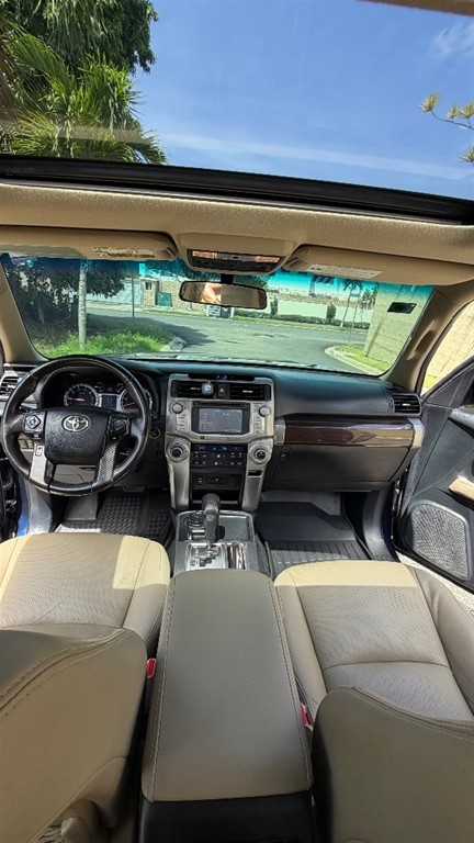 2015 Toyota 4 Runner SR5 Premium — foto 10 / 12