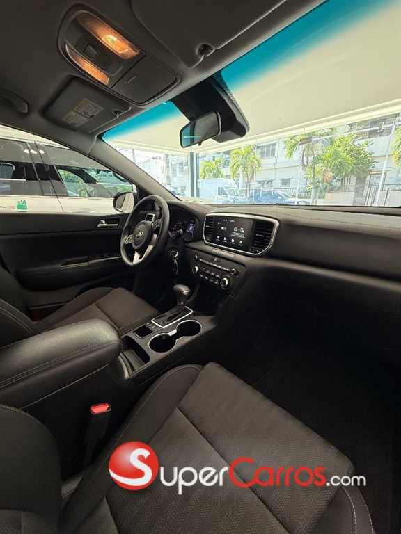 2022 Kia Sportage LX — foto 8 / 12