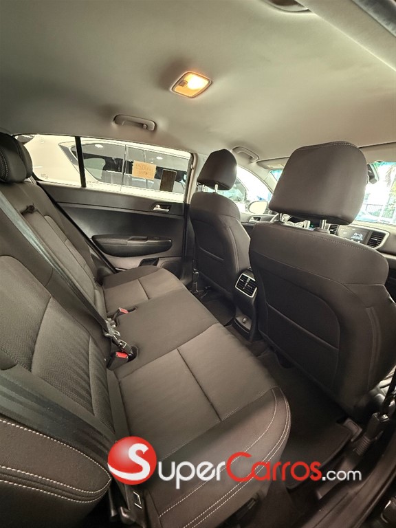 2022 Kia Sportage LX — foto 9 / 12