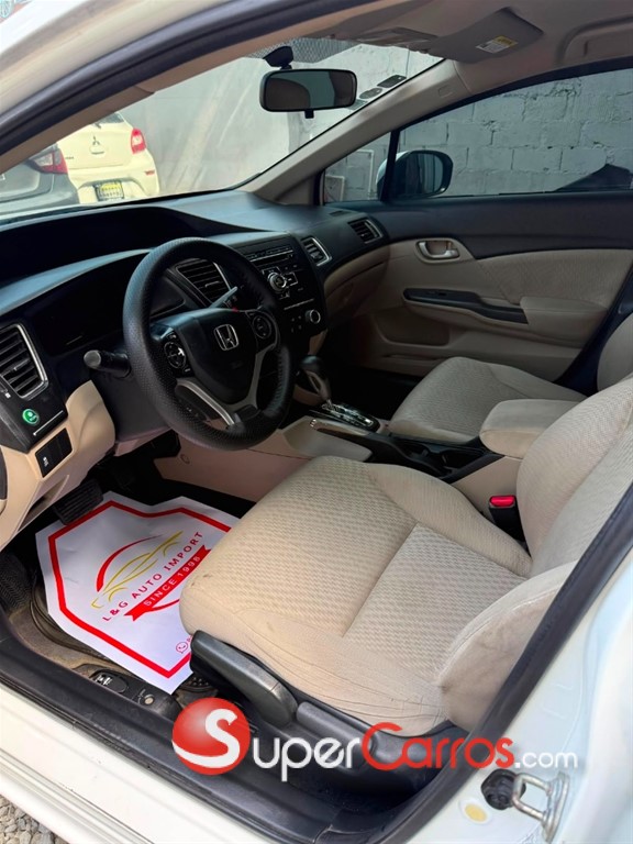 2015 Honda Civic LX — foto 8 / 11