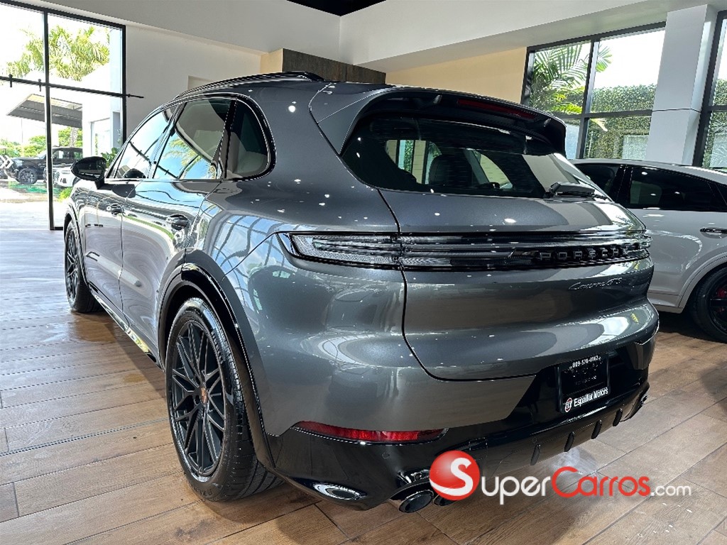 2026 Porsche Cayenne GTS — foto 3 / 10