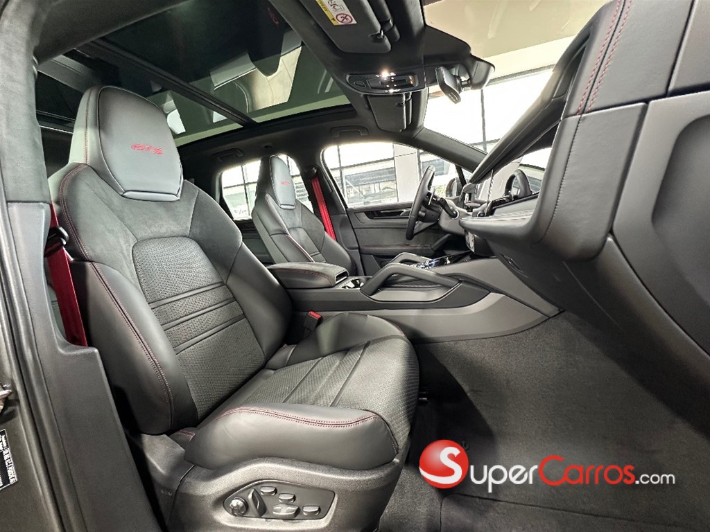 2026 Porsche Cayenne GTS — foto 7 / 10