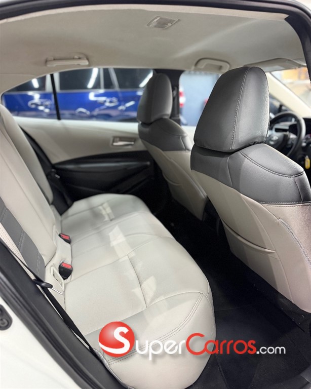2020 Toyota Corolla LE — foto 7 / 11