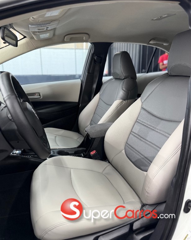 2020 Toyota Corolla LE — foto 10 / 11
