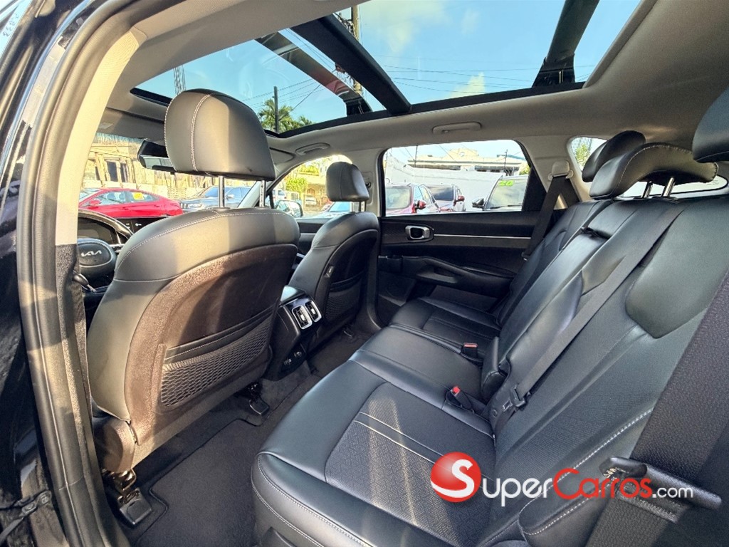 2022 Kia Sorento S — foto 8 / 12
