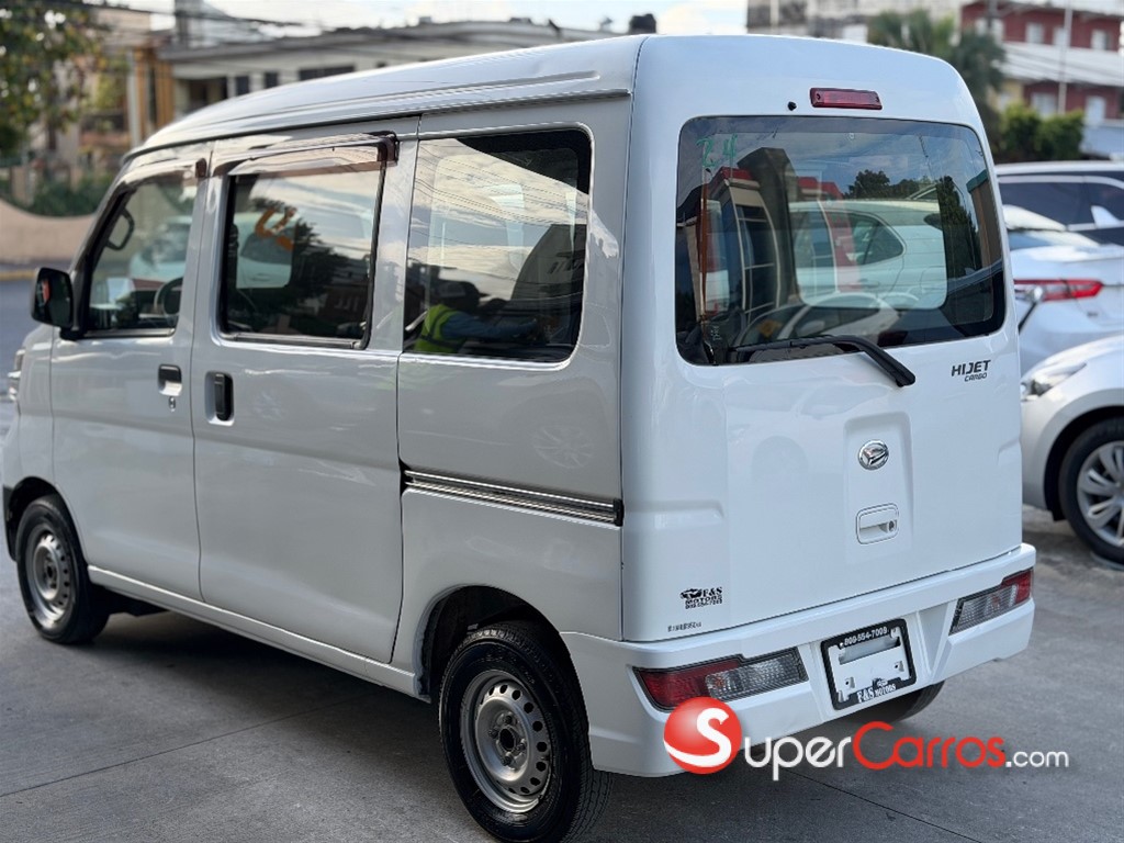 2020 Daihatsu Hijet — foto 6 / 11