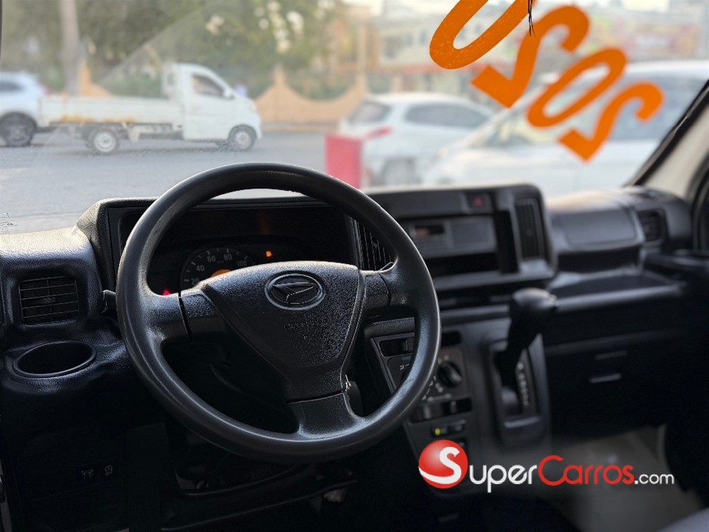2020 Daihatsu Hijet — foto 8 / 11