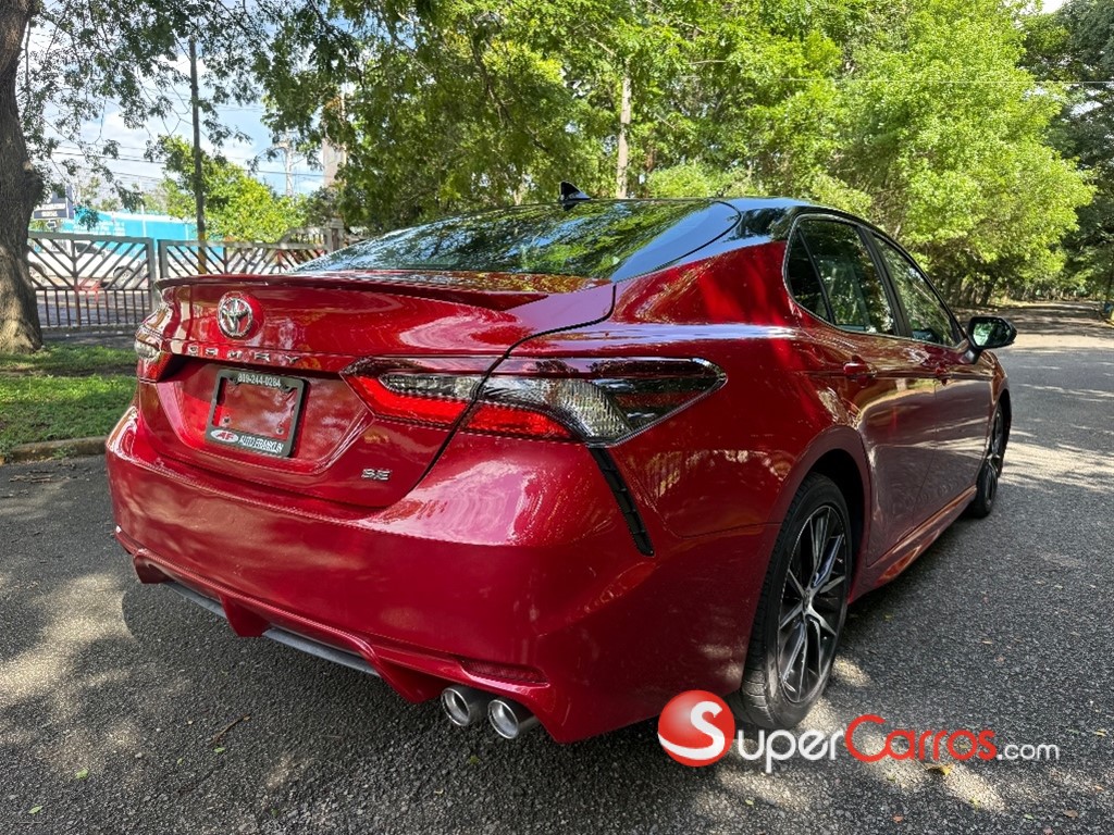 2022 Toyota Camry SE — foto 5 / 9