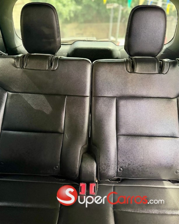 2020 Ford Explorer ST — foto 8 / 11
