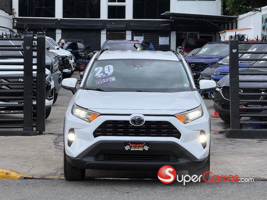 2020 Toyota RAV4 XLE — foto 4 / 12