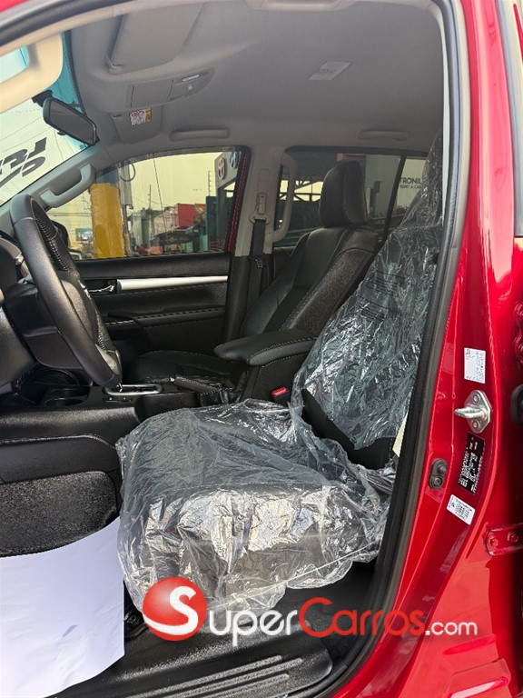2025 Toyota Hilux Limited WT — foto 11 / 12