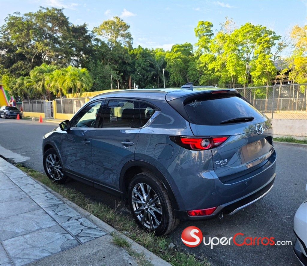 2021 Mazda CX-5 Carbon Edition — foto 6 / 12