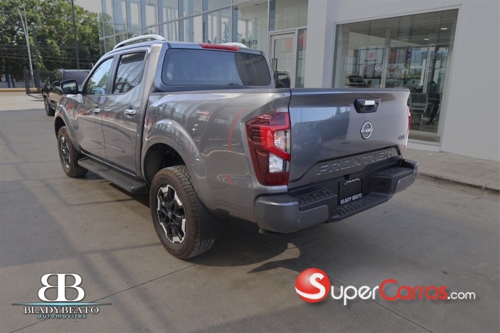 2027 Nissan Frontier LE — foto 11 / 12