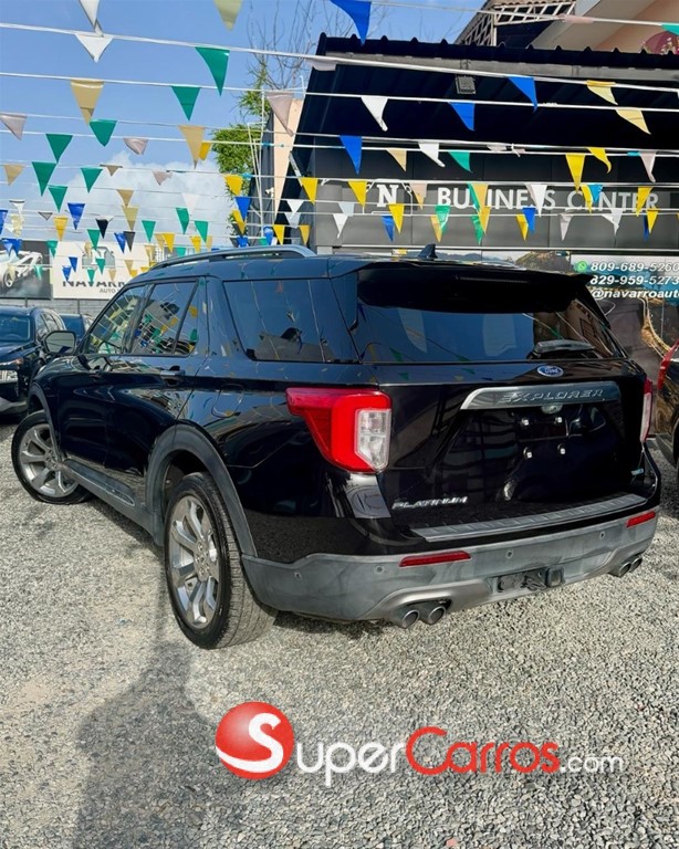 2020 Ford Explorer Platinum — foto 12 / 12
