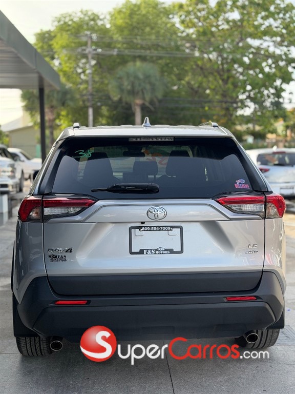 2021 Toyota RAV4 LE — foto 5 / 11