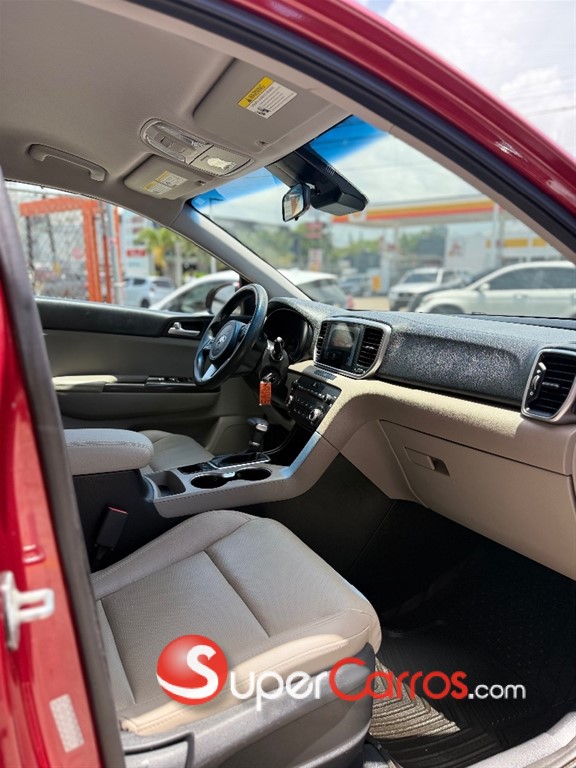 2020 Kia Sportage LX — foto 6 / 8