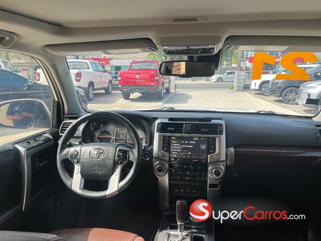 2021 Toyota 4 Runner Limited — foto 9 / 11