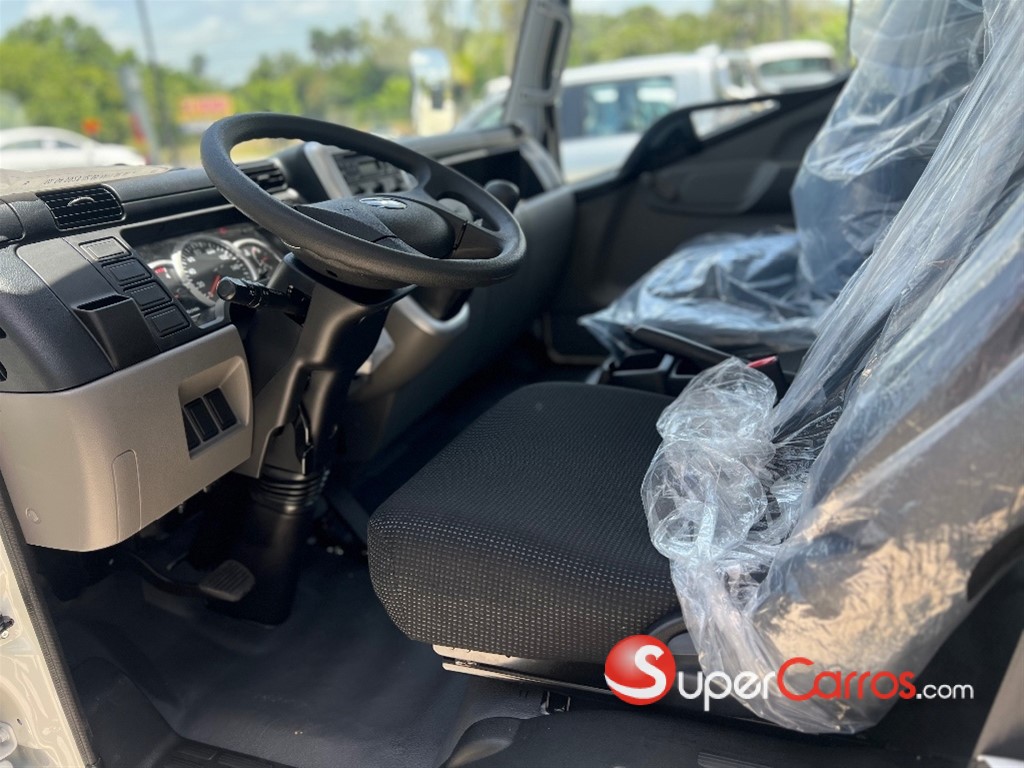 2027 Mitsubishi Motors Canter Cama 12 Pies — foto 7 / 8