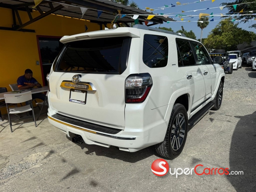 2020 Toyota 4 Runner Limited — foto 2 / 9